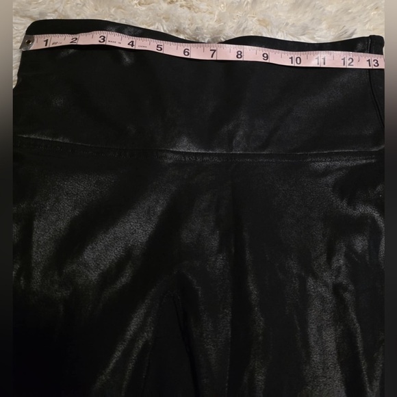 SPANX Black Shiny Leggings EUC - Picture 4 of 5